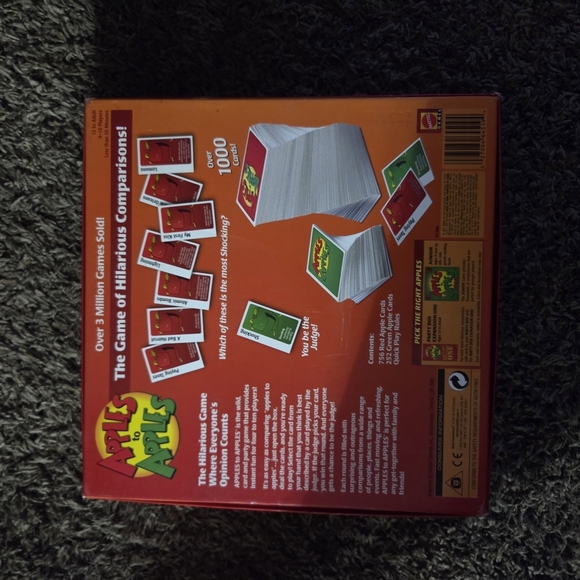 Hobby Lobby Apples to Apples Party Box - Red and Green - Picture 2 of 2